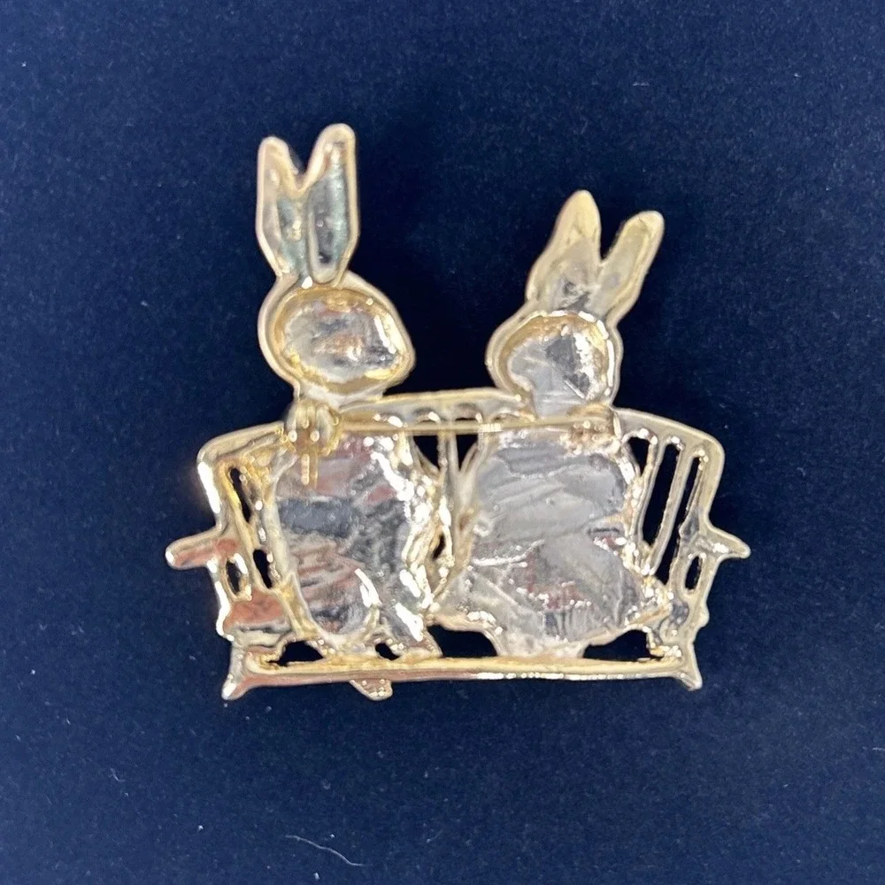 Bunny Pin Brooch Brushed Gold Rabbits Bench‎ Easter Grandma